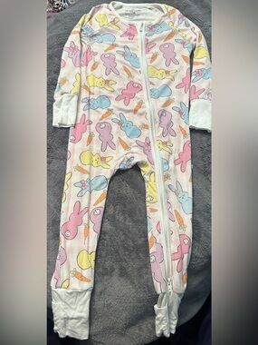 Caden Lane Bamboo Zip Pajamas 12–18M Bunny Print Sleeper